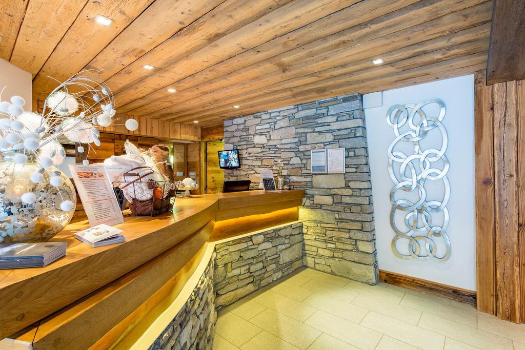 圣塔特拉公寓式酒店 蒂涅 外观 照片
